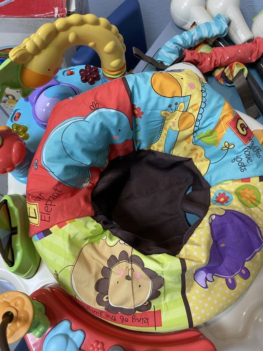 Стрибунці ігровий центр Fisher Price прыгунки