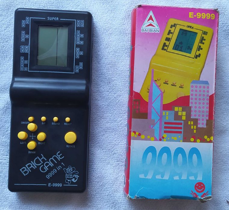 Електронна іграшка Тетрис 90-х років