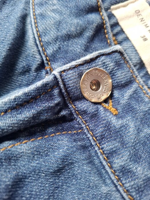 Jeansy 38 rezerved