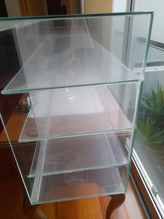 Vitrine  em vidro