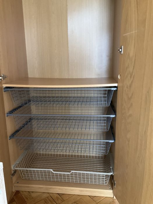 Roupeiro IKEA carvalho com 2 portas