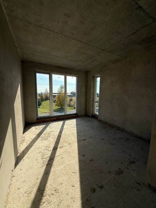 Продаж будинку -двояна