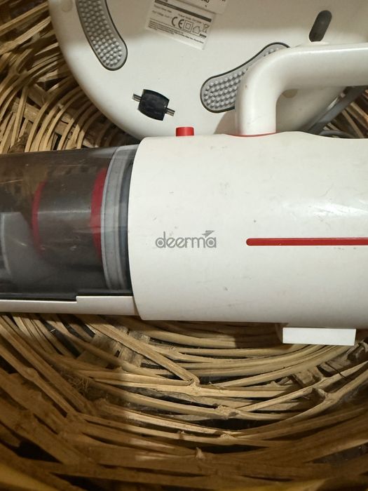 Aspirador Anti- Ácaros Deerma 2 Em 1