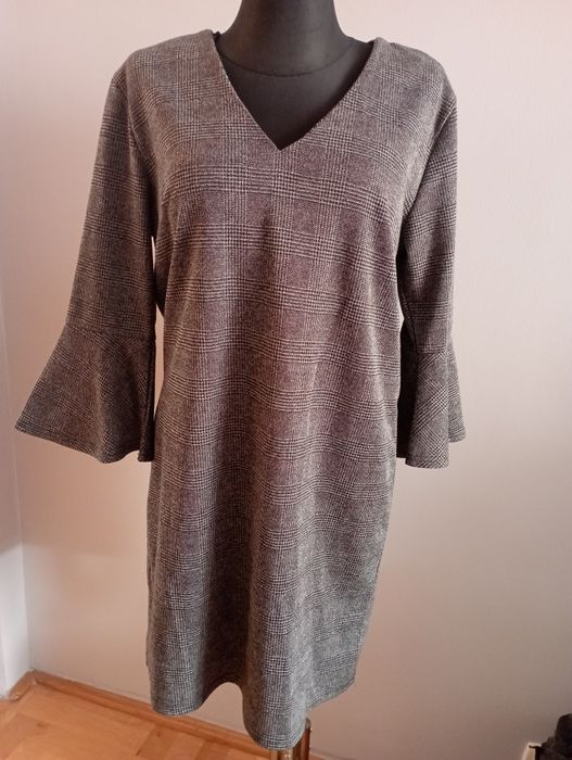 Elegancka sukienka 42