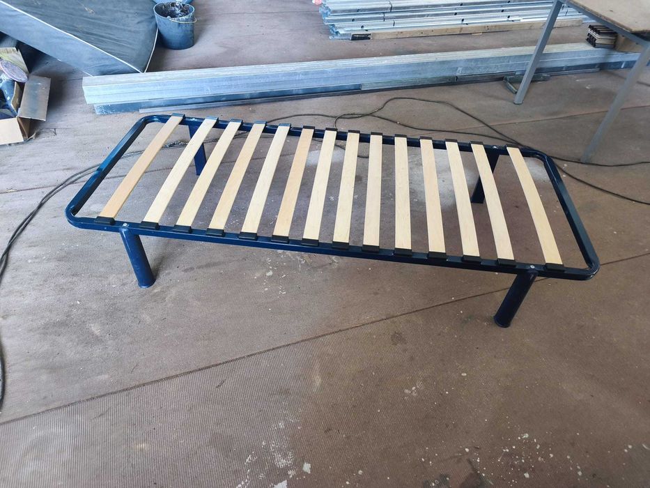 Conjunto Cama de Solteiro extrado mais colchao em perfeito estado