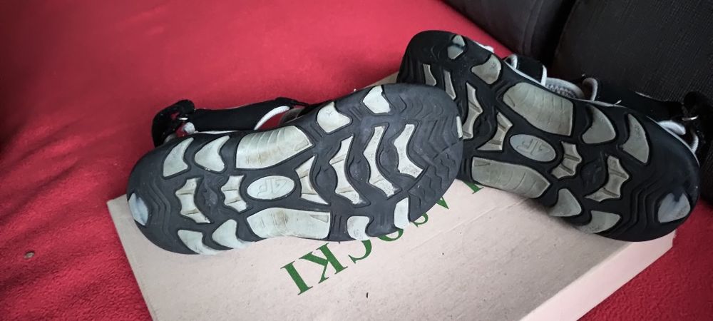 Sandałki dla chłopca r 32 (Długość buta 22cm)