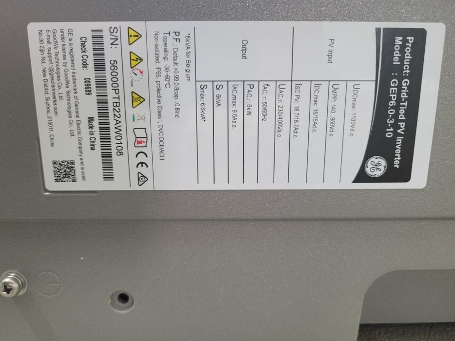 Sprzedam falownik 6kw mało  używany