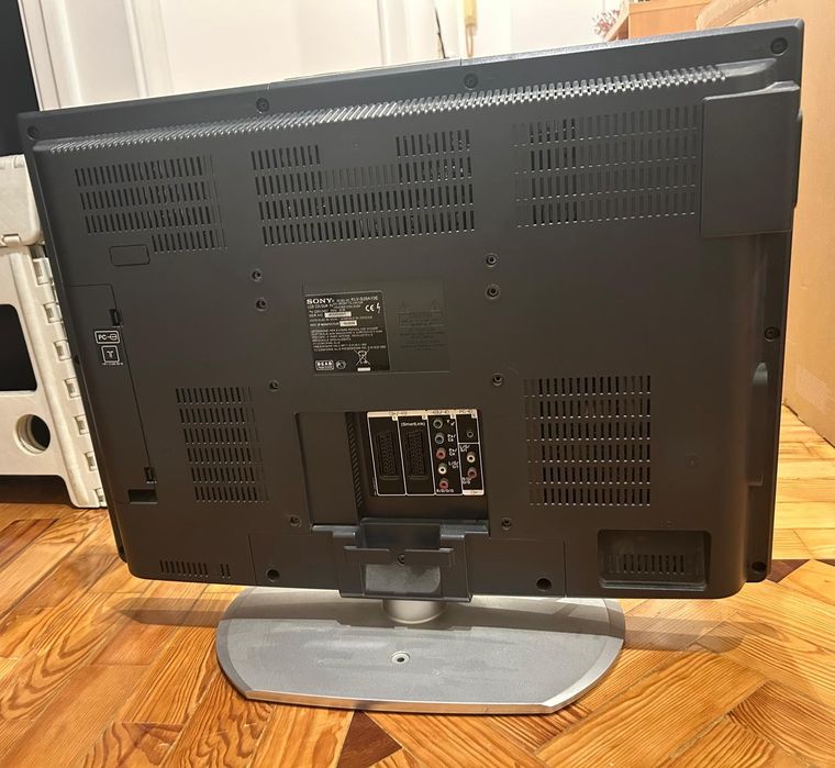 televisão em bom estado - Sony CLV-S26A10E