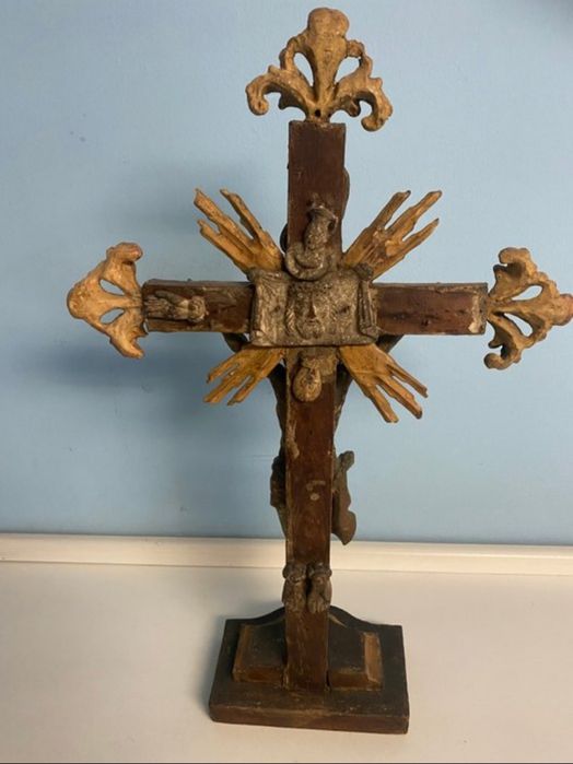 Crucifixo Talha Dourada - 2a metade Sec. XVIII