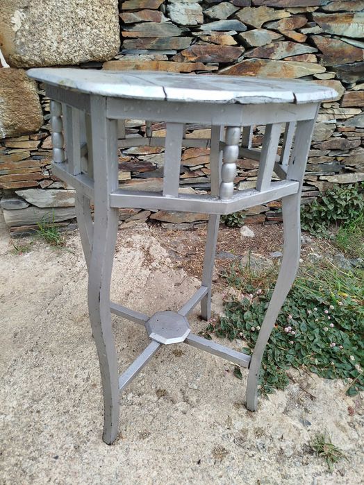 Mesa vintage  a preço low cost