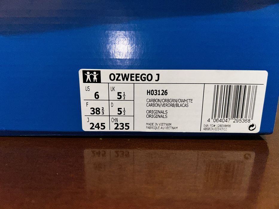 Adidas Ozweego J pretos e cinzento