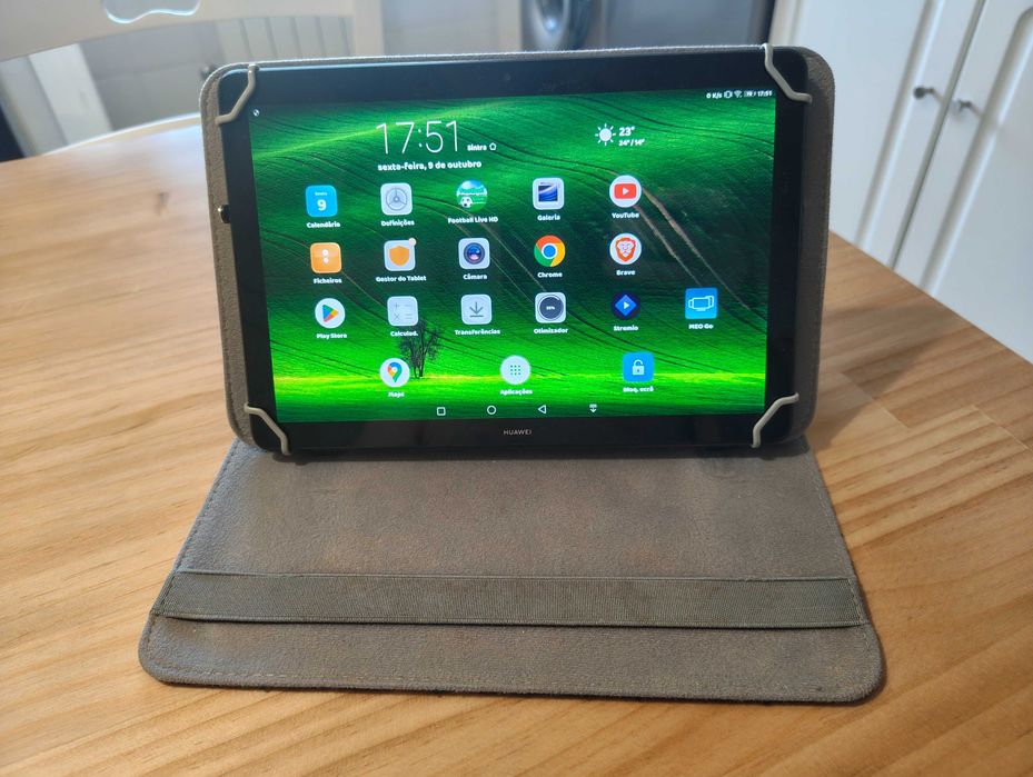 boas condições tablet huawei 10",vai com a capa do anúncio