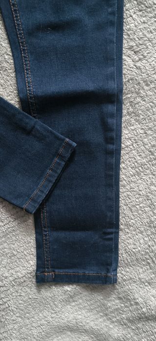 Nowe spodnie jeansowe coccodrillo r. 128