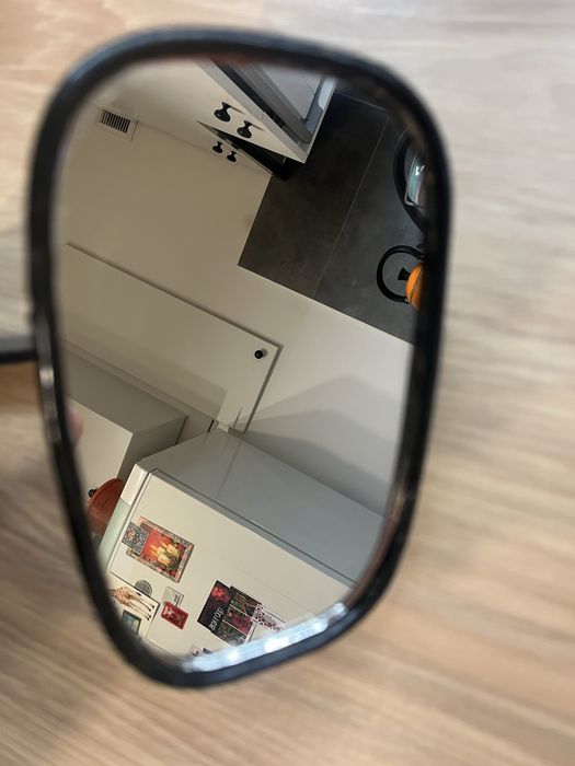 Lusterko Datsun używane dwie sztuki