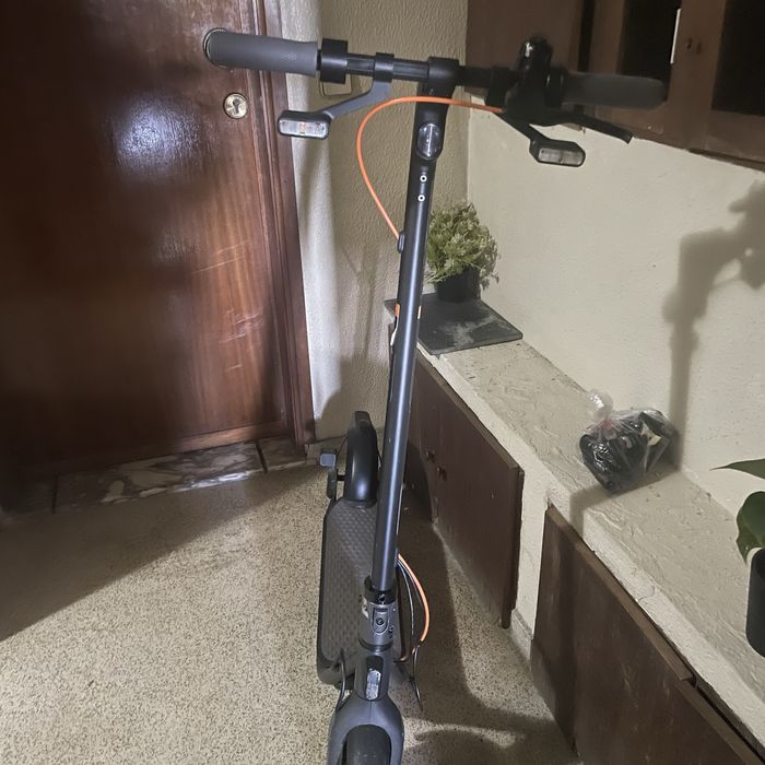 Trotinet 25 km local de entrega estacao do metro casa da musica.