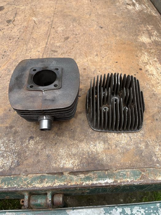 Cylinder z głowicą wsk 125