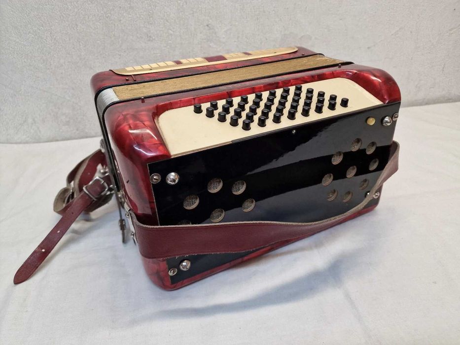 Acordeão Hohner de Teclas à 2ª Voz - Acordeon