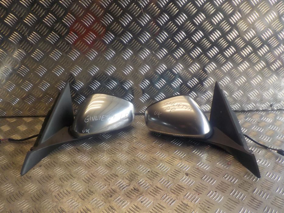 ALFA ROMEO GIULIETTA LUSTERKO PRAWE LUB LEWE SATYNA UK