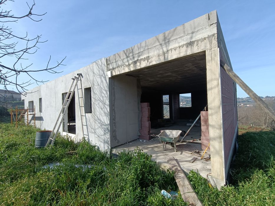 Moradia em fase de construção