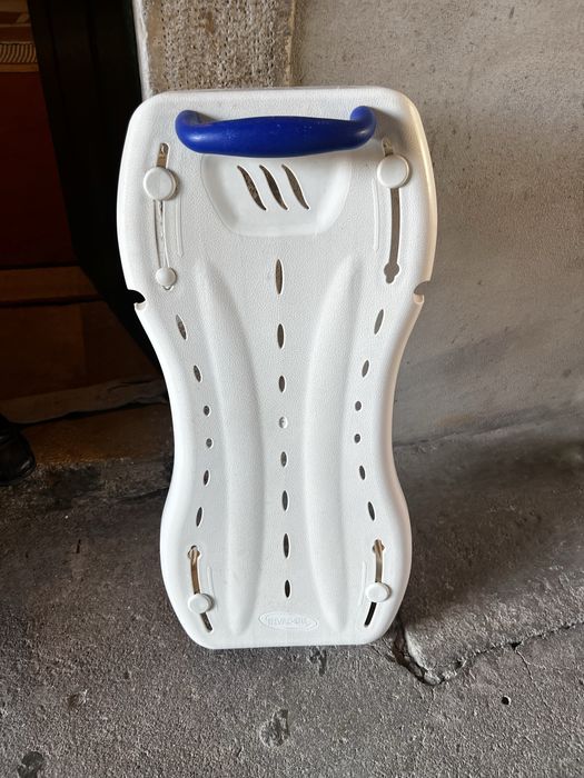 Prancha/assento de banheira ajustável