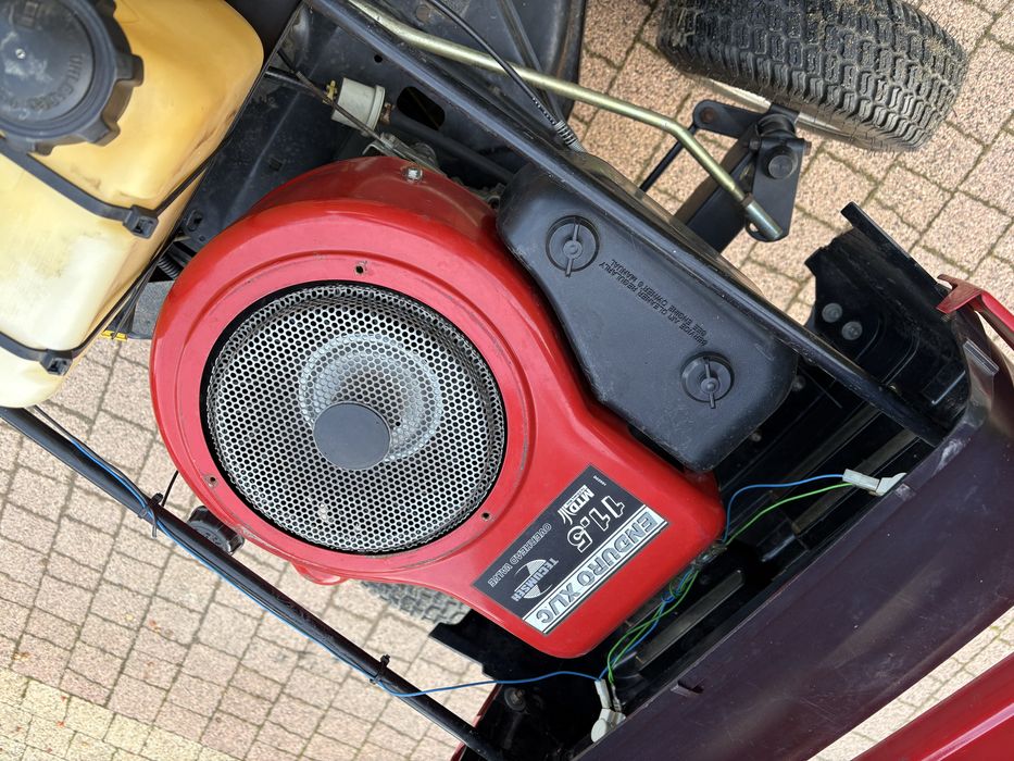 Traktorek z koszem MTD sinik 11,5hp