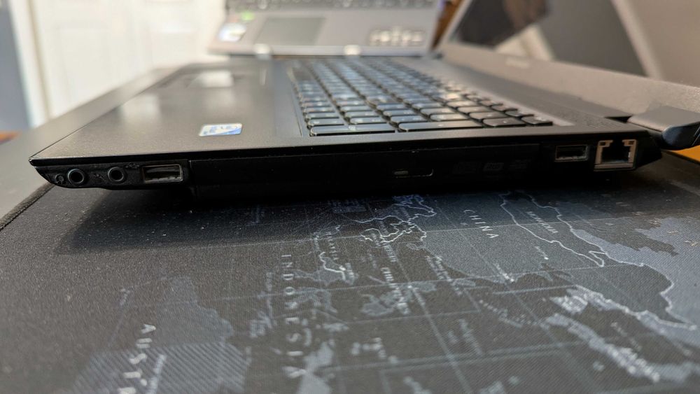 Ноутбук Lenovo B750e