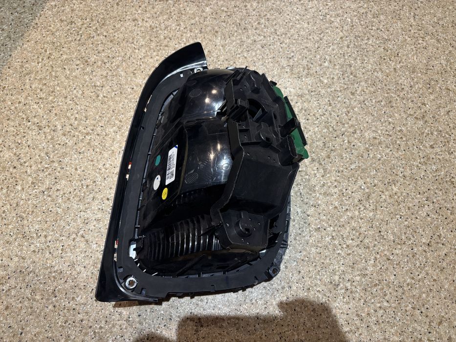 MINI COOPER F55 lampa lewa tył