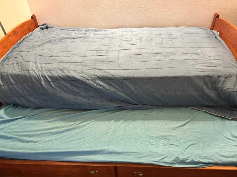 Cama con gaveta solteiro