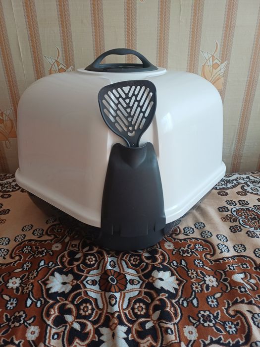 Продаётся  Новий   туалет закритий  котячий