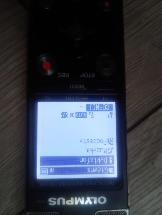 Dyktafon Olympus DM-670 z mikrofonem