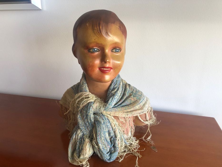 Busto ou manequim feminino antigo