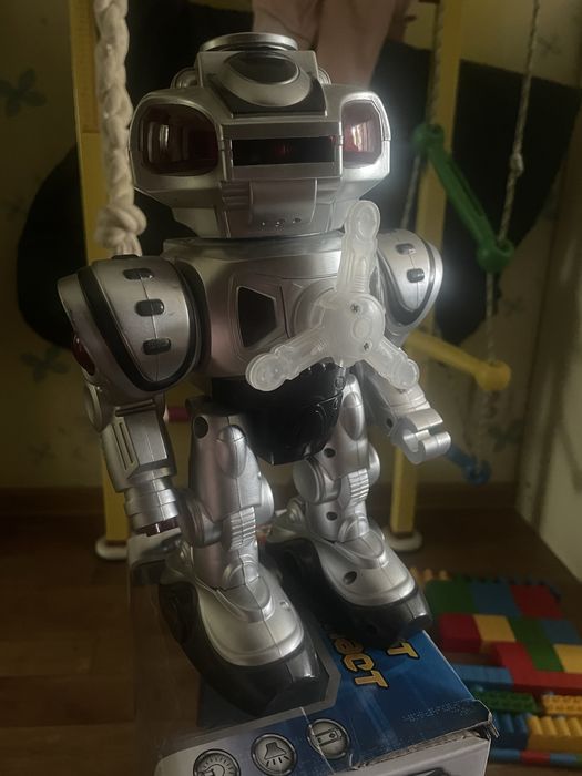 Робот іграшковий музичний з дисками