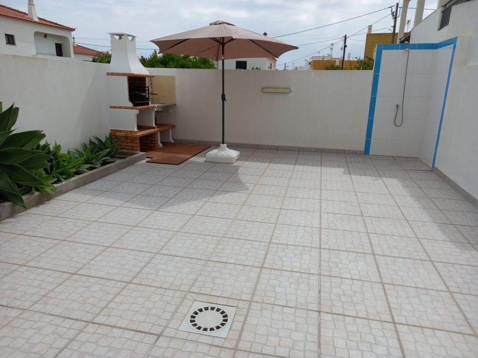 Vivenda até 8 pessoas - a 50m da Praia da Lota, Manta Rota (JÁ ACEITO PRE-RESERVAS P/ 2027)
