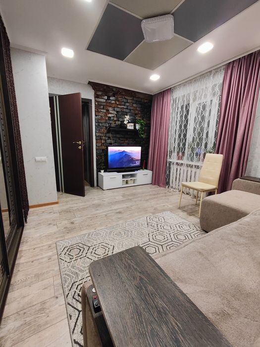 Продам 3 комнатная квартира Залютино. Капремонт