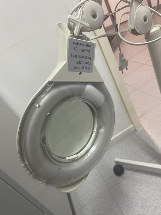Lupa de chão para estetica