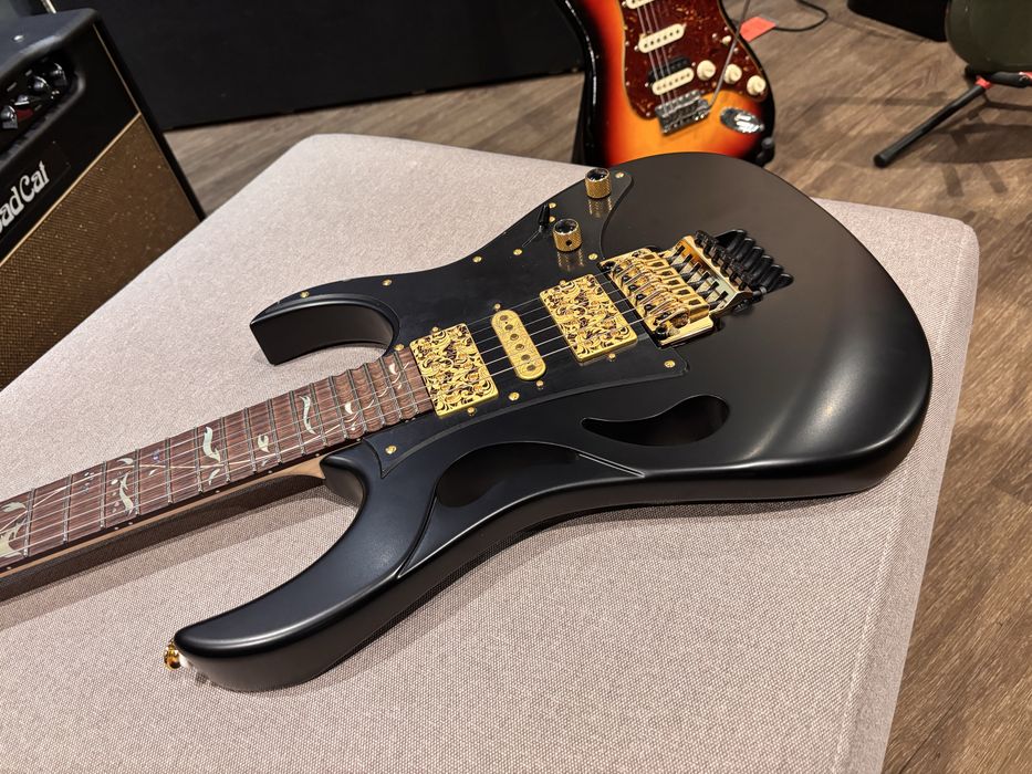 ibanez prestige - Купить электрогитары - Цена на OLX.ua