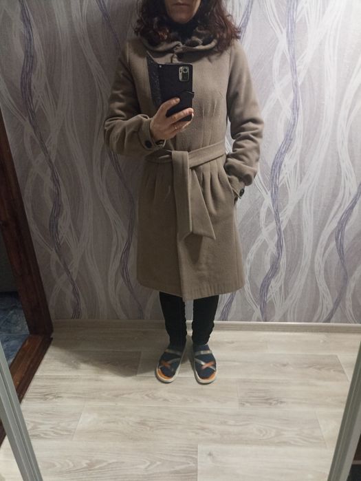 Продам  пальто осінь-весна