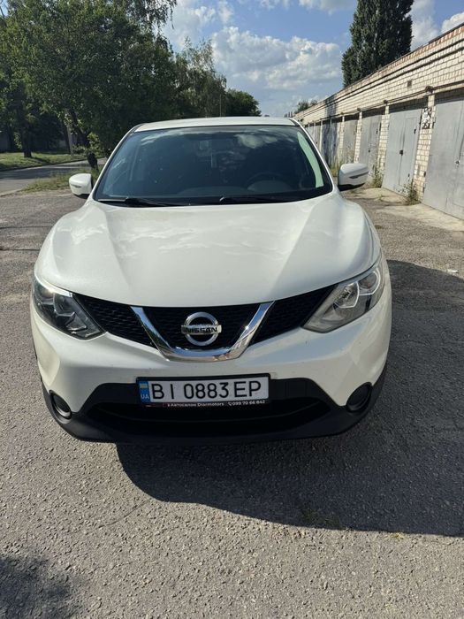 Вашій увазі Ніссан в рідній фарбі.