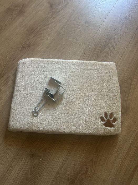 Siedzisko dla kota na parapet