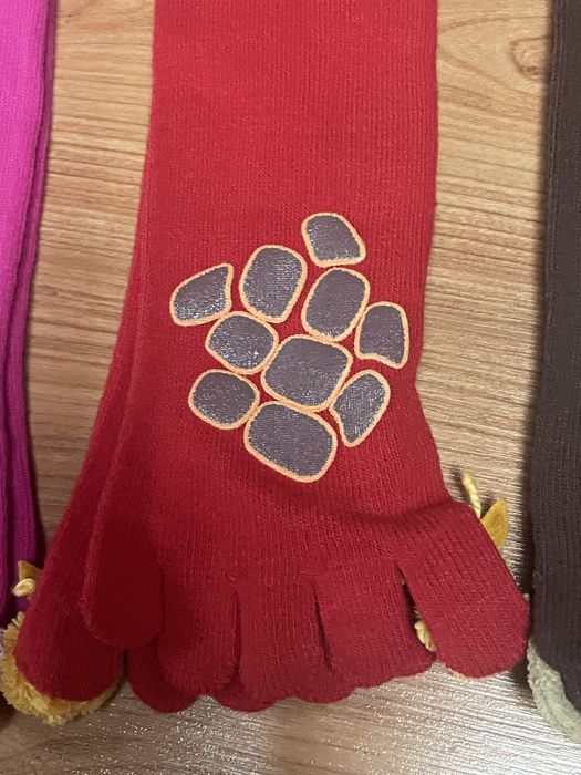 4 pares de meias com anti derrapante