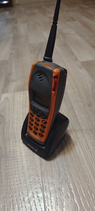 Telefon z anteną SONY Ericsson R250s PRO zabytek
