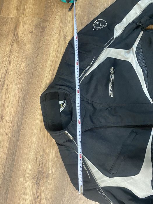 Продам мотокуртку buffalo з вставками для захисту  , М