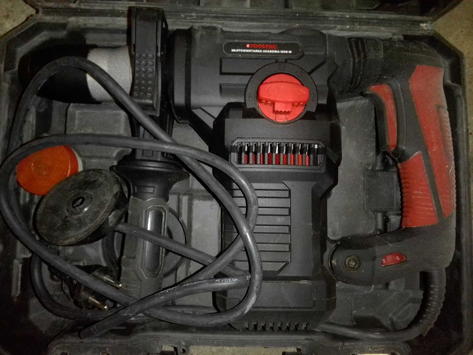 młot Tooltec 1500W jak nowa tylko do kucia nie działa wiercenie