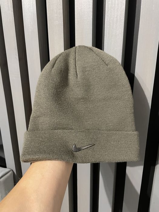 Шапка nike у відмінному стані