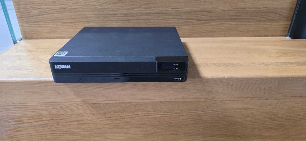 Rejestrator kamer IP KENIK KG-NVR2018L-V2 8 kanałowy 5Mp stan idealny