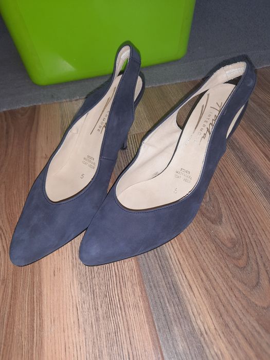 Buty na obcasir czułenka zamsz rozmiar 37