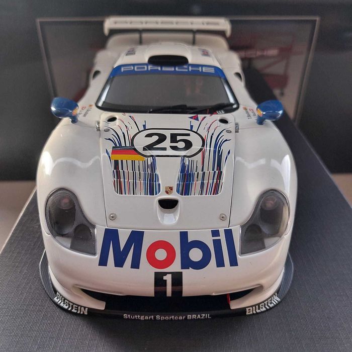 Miniatura AUTOart 1/18 Porsche 911 GT1 3.2L #25 24H Le Mans 1997