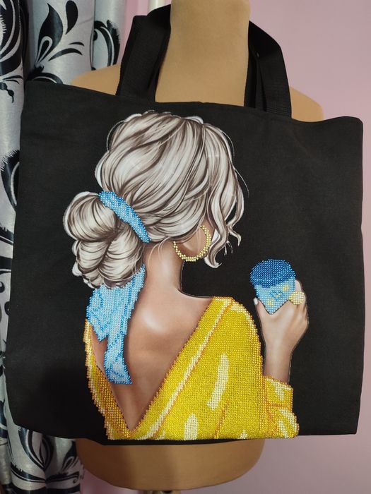 Еко сумка вишита чеським бісером.