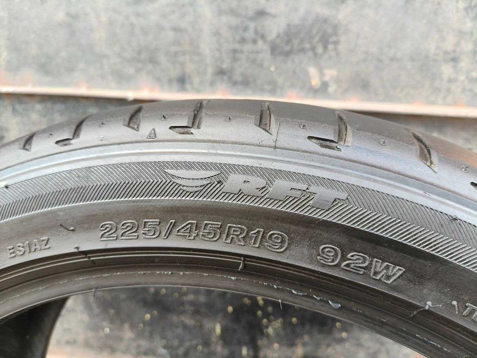 Bridgestone Potenza S001 RTF 225/45r19 2шт, 21год, 5мм, ЛЕТО. Привезены из Германии