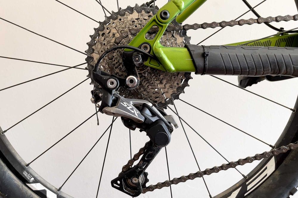 Bicicleta BTT Kona Tanuki DL com melhoramentos